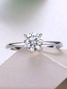 1ct Moissanite Diamond Ring